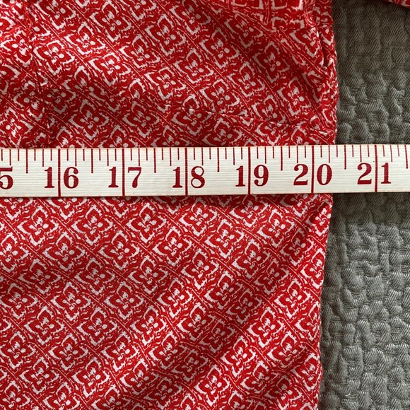 Dalia Collection - Fitted Half Button Longsleeve Print Pattern Blouse - Picture 6 of 9